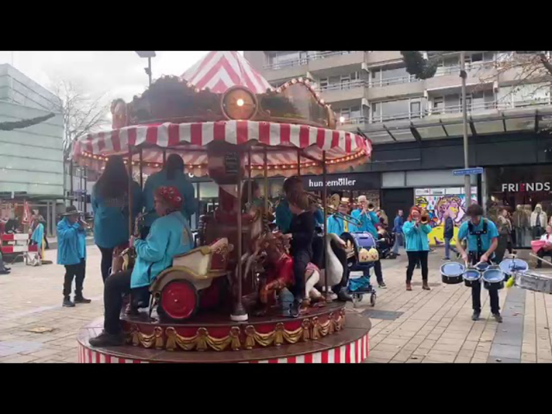 Dweilorkest Dinges Emmen @koopzondagemmen 27 oktober 2024